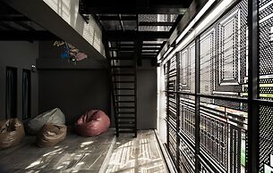 Issara by d Hostel