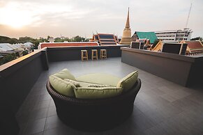 Issara by d Hostel