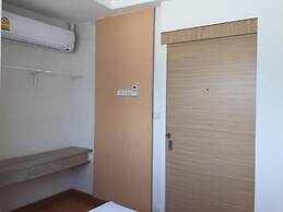 Nine Place Sukhumvit 40 - Hostel