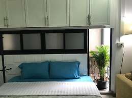Nine Place Sukhumvit 40 - Hostel