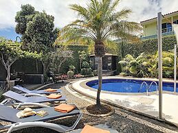 Vila do Vale by MHM