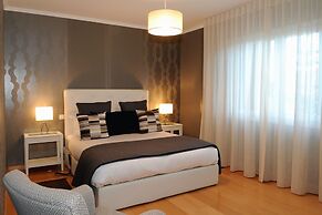 Vila do Vale by MHM