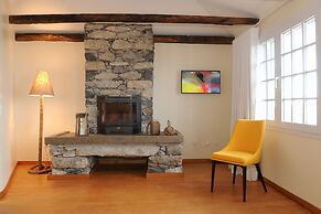 Vila do Vale by MHM