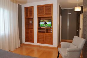 Vila do Vale by MHM