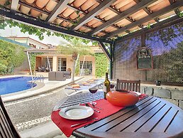Vila do Vale by MHM