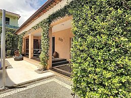 Vila do Vale by MHM