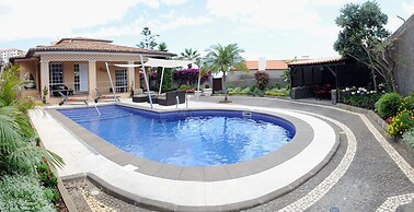 Vila do Vale by MHM