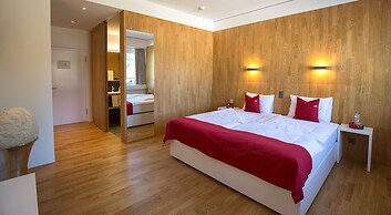 Hotel Rhy