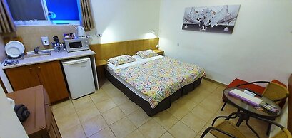 Aloni - Guest house Dead Sea