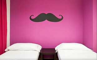 HolidaysBCN Hostel