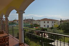 Larus Hotel
