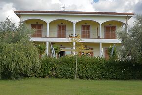 Larus Hotel