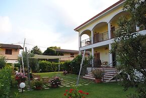 Larus Hotel