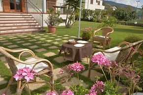 Larus Hotel