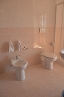 Larus Hotel