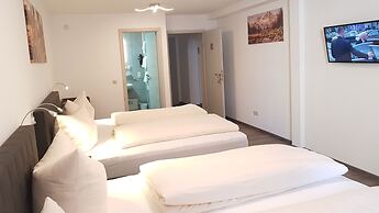 Garni City Hotel