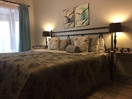 Hlulala Guesthouse