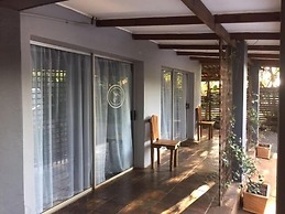 Hlulala Guesthouse