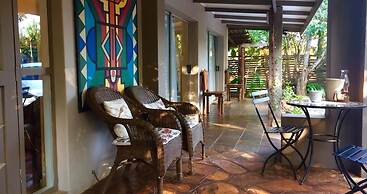 Hlulala Guesthouse