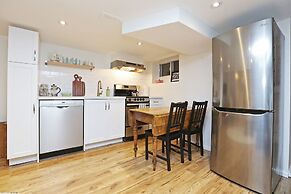 Applewood Suites - Danforth Basement