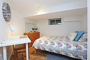 Applewood Suites - Danforth Basement