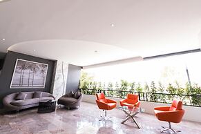 P Plus Hotel