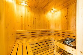 P Plus Hotel