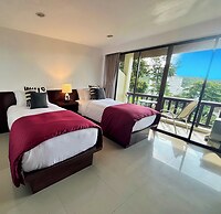 Sea Hills Resort