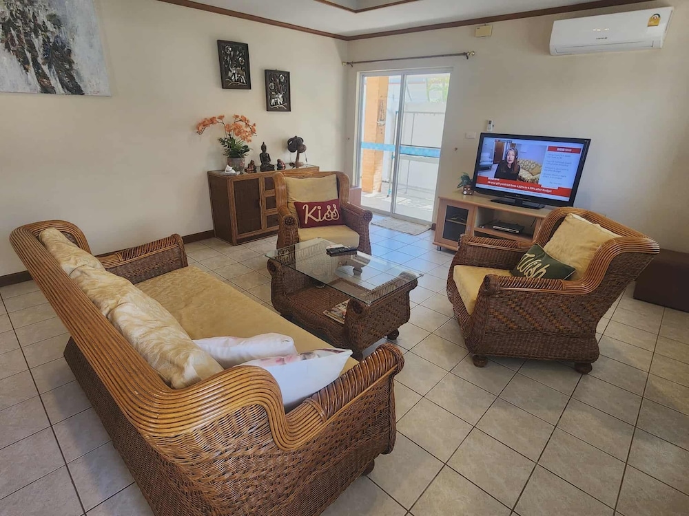 Baansiesom Private Pool Villa