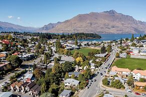 The Flaming Kiwi Backpackers