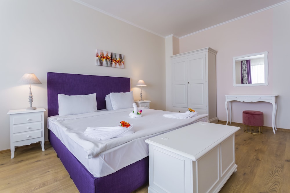 Gardenia Beach Palace Aparthotel