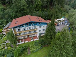 Sportland Inn