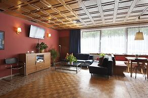 Sportland Inn