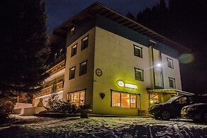 Sportland Inn