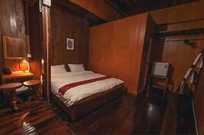The History Cafe' & Guesthouse