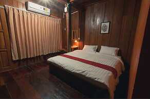 The History Cafe' & Guesthouse