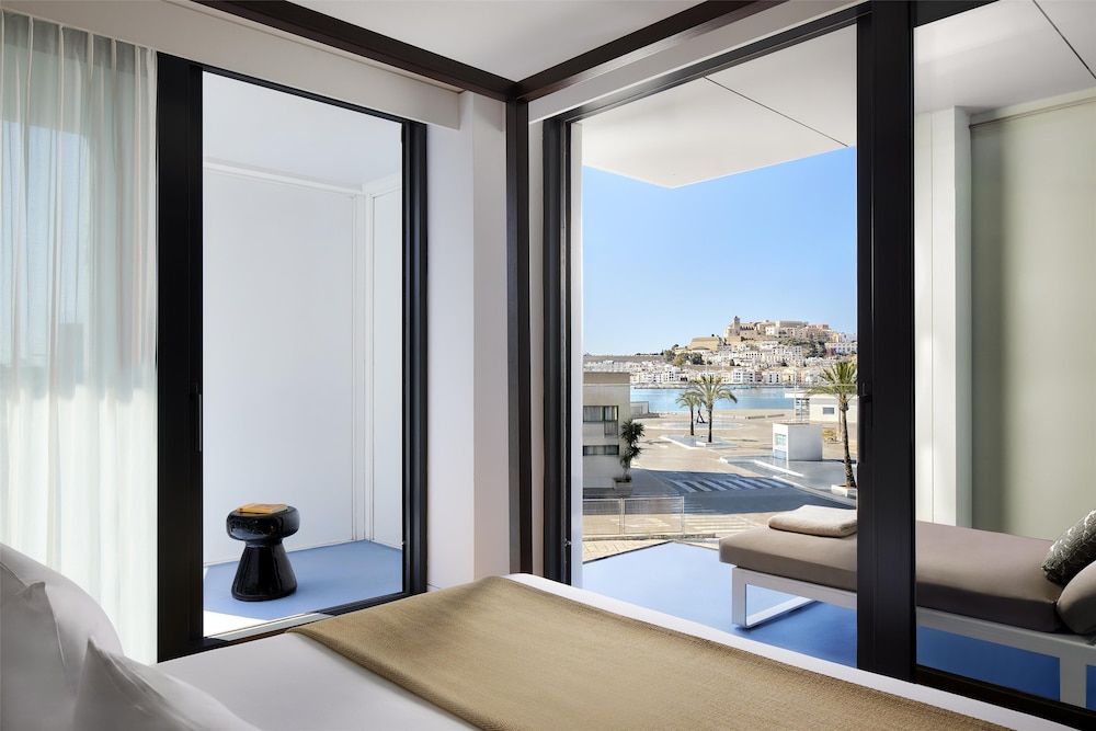 NH Collection Ibiza