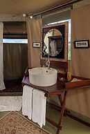 Ole Serai Luxury Camp