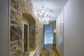 Aspalathos Residence
