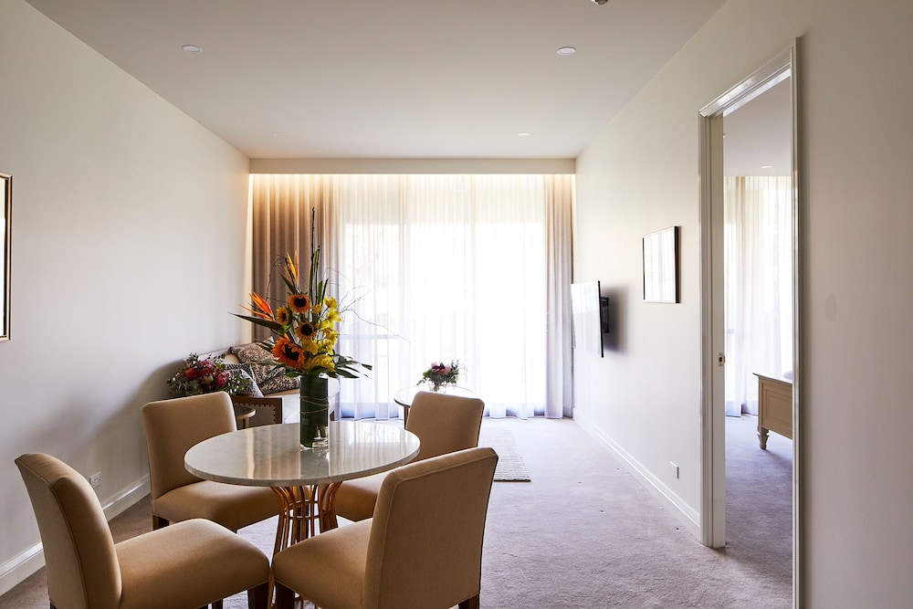 Knightsbridge Canberra