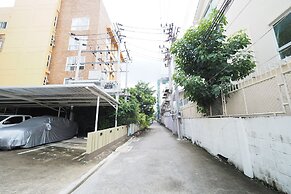 Living Naraa Place