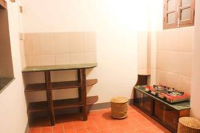 Hiranya Guest House