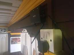 Hiranya Guest House