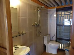 Hiranya Guest House