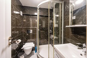 Aiza Suites