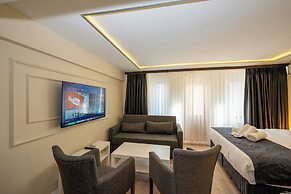 Aiza Suites