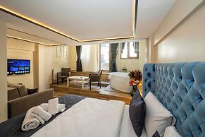 Aiza Suites