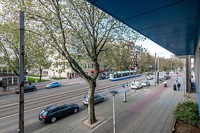 XO Hotels Blue Square