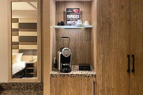 XO Hotels Blue Square