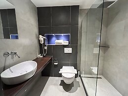 XO Hotels Blue Square